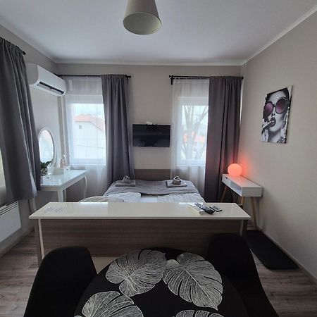 Marusius Apartmanhaz Makó Exteriér fotografie